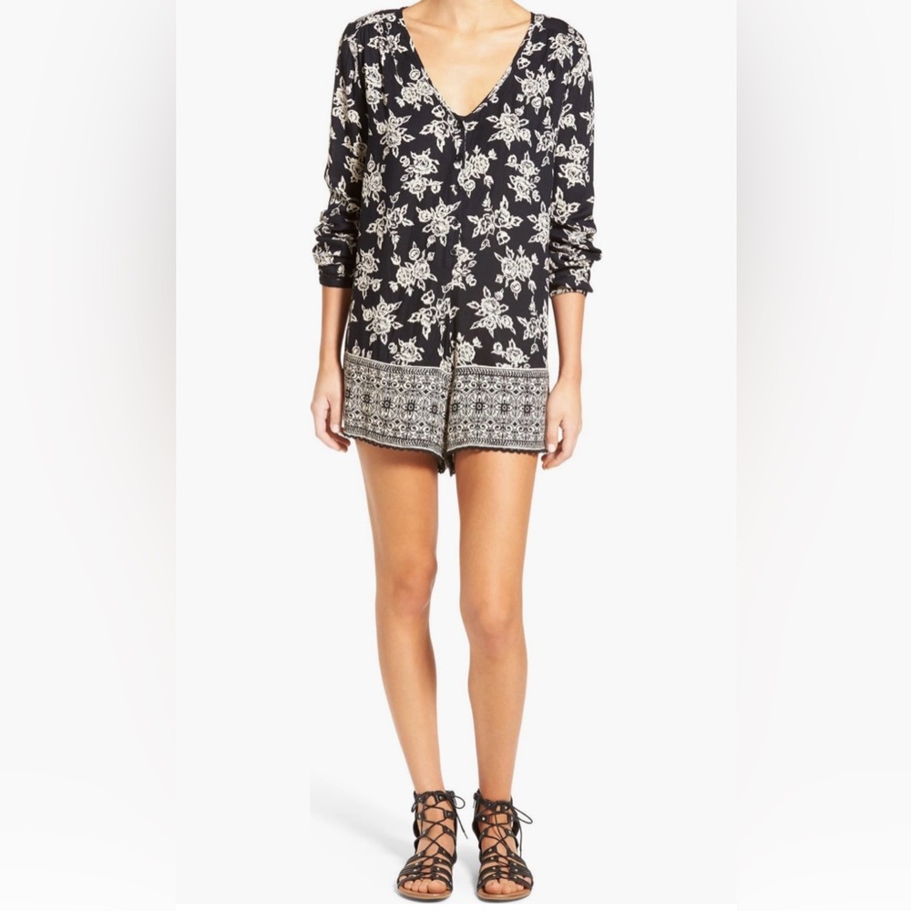NEW Volcom “On The Brink” Floral Romper Shorts Size L